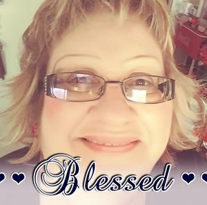 Meet your Posher, Dina